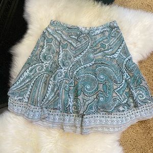 WHBM Skirt, Size 4 turquoise paisley, NWOT
